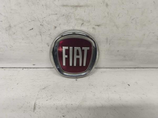 SIGNES CALANDRE FIAT - Vue 1
